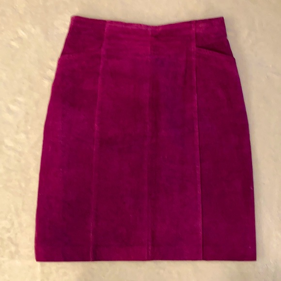 Vintage 1980's Wilson Leather Fuchsia Suede Pencil Skirt - Picture 3 of 11